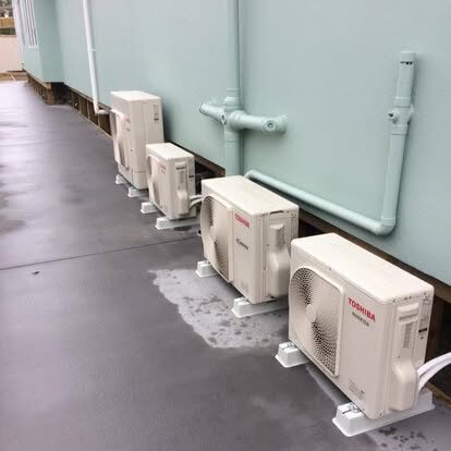 HVAC technician wiring air conditioning indoor unit Zimbabwe